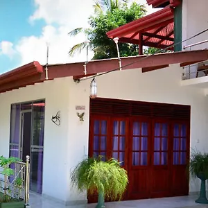 https://evening-star-guest-inn.kandyhotelsnow.com